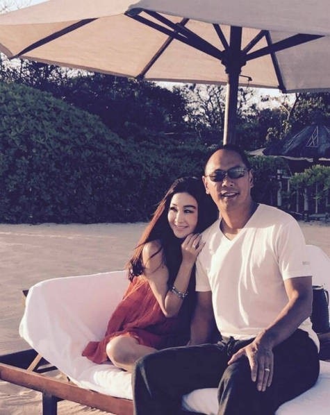 “Dâm phụ lẳng lơ nhất màn ảnh Hoa ngữ” trẻ đẹp ở tuổi 52 - 8 “Dâm phụ lẳng lơ nhất màn ảnh Hoa ngữ” trẻ đẹp ở tuổi 52 - 8