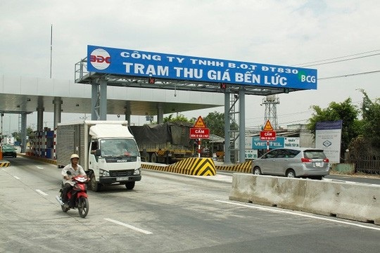 Hôm nay có văn bản chính thức đổi tên trạm thu giá sang trạm thu phí - 1
Việc Bộ GTVT sử dụng cụm từ Trạm thu giá tại các trạm BOT đã gây nhiều tranh cãi (Ảnh minh họa: Người lao động).