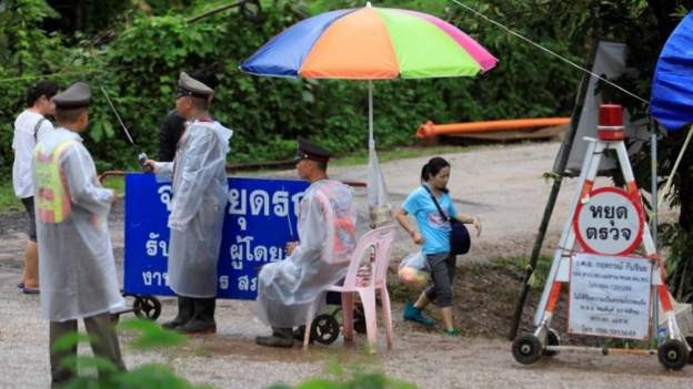 Toàn bộ 13 thành viên đội bóng Thái Lan được giải cứu khỏi hang - 15
(Ảnh: Reuters)
