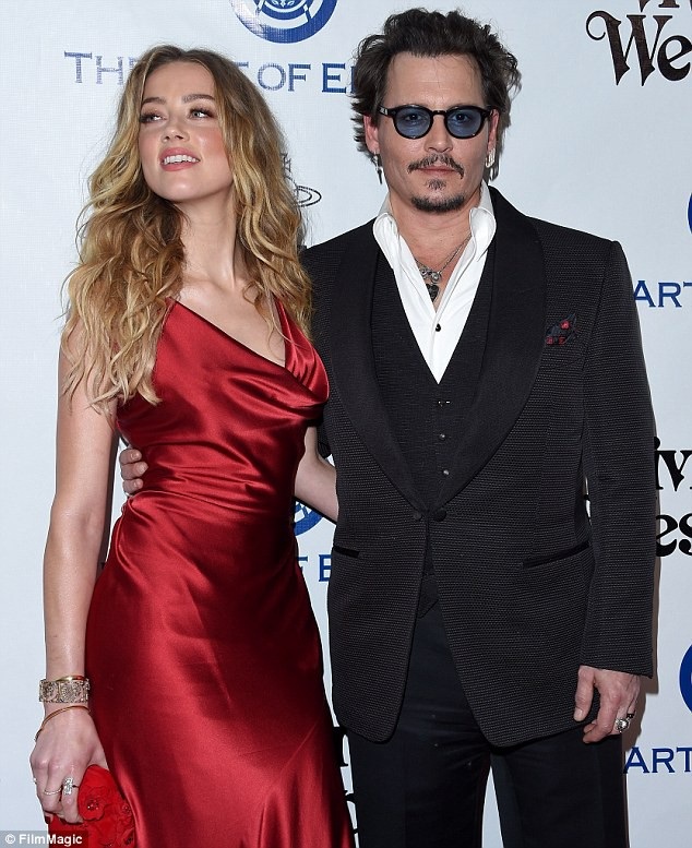 Amber Heard hạnh phúc bên bồ mới - 7
Amber Heard đã bỏ lại sau lưng quá khứ buồn về cuộc hôn nhân thất bại với cướp biển Johnny Depp.
