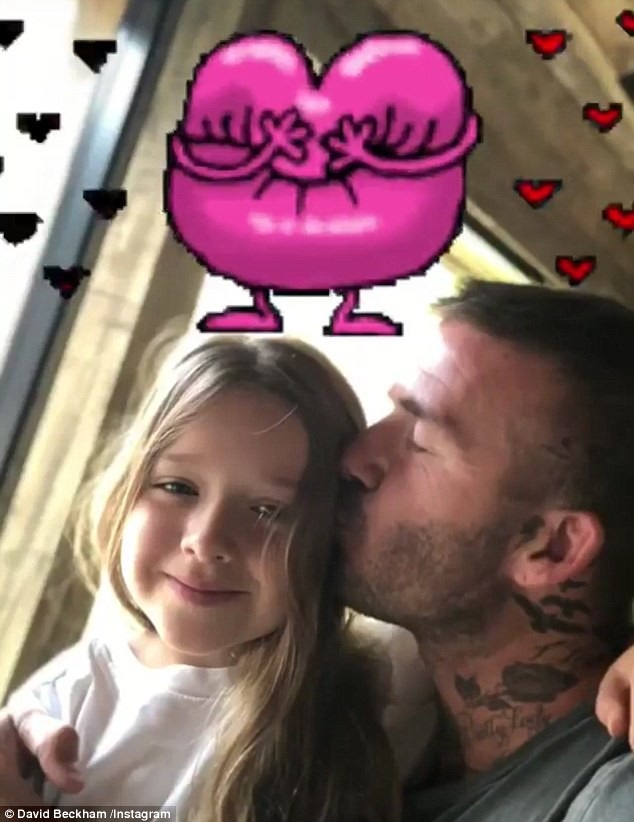 Harper Beckham tưng bừng đón sinh nhật lần thứ 7 - 8 Harper Beckham tưng bừng đón sinh nhật lần thứ 7 - 8