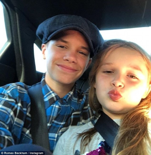 Harper Beckham tưng bừng đón sinh nhật lần thứ 7 - 9
Romeo, 15 tuổi bên em gái