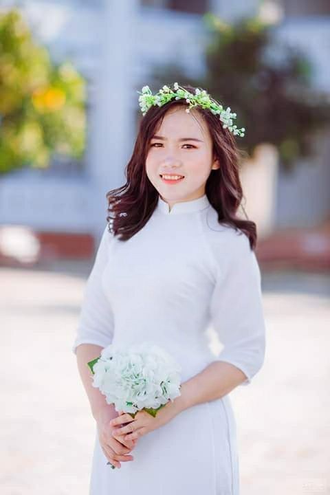 Một lớp dân tộc nội trú có 2 nữ sinh đạt 9,5 điểm Ngữ văn - 4 Hà Thị Vân - cô sơn nữ của huyện biên giới Quế Phong là một trong 2 thí sinh đạt điểm 9,5 môn Ngữ văn của Trường DTNT THPT số 2 tỉnh Nghệ An