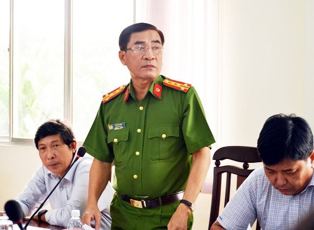 Cà Mau thông tin việc doanh nghiệp sử dụng nhiều xe biển số ngoại giao - 2 Đại tá Đỗ Chí Công- Phó Giám đốc Công an tỉnh Cà Mau thông tin về xe biển số ngoại giao hoạt động trên địa bàn tỉnh Cà Mau.