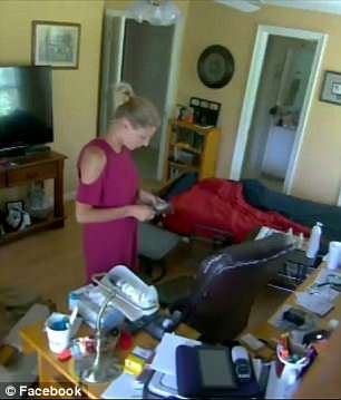 Hành động xấu xí của Weldon bị camera giám sát ghi lại được