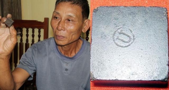 Mua hòn đá vệ đường 50 ngàn đồng, người đàn ông Nam Định được báu vật 5 tỷ đồng - 9
Ông Khản và viên đá chữa rắn độc cắn.