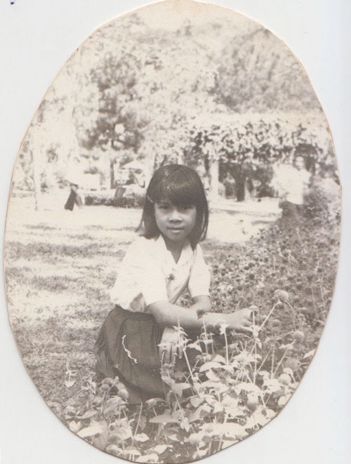 Đây là hình ảnh Thanh Thảo được bố mẹ cho đi chơi công viên.