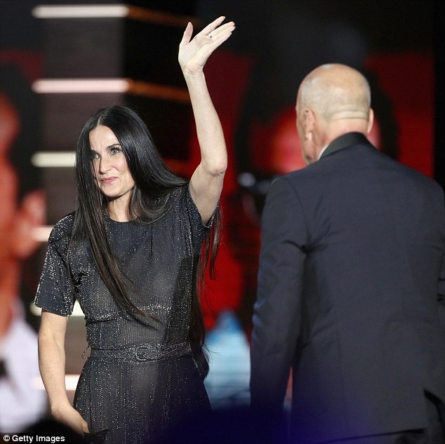 Demi Moore thân thiết bên chồng cũ - 9 Theo DM