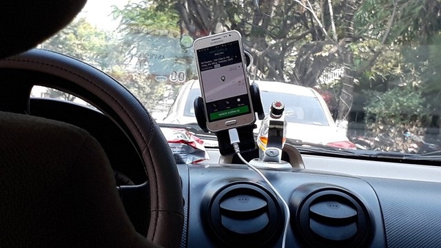 Mắng mỏ "thượng đế" 7 tuổi, tài xế bị khoá tài khoản hành nghề vĩnh viễn - 1 Tài xế Grab chửi bé gái 7 tuổi đã bị khóa tài khoản vĩnh viễn (ảnh minh họa)