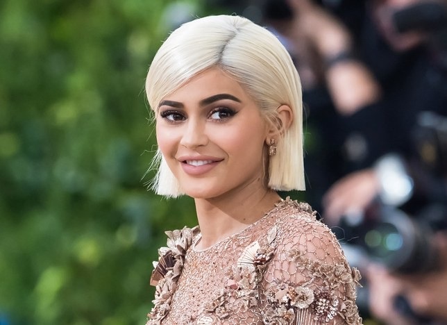 Từ một lần bơm môi, ngôi sao mạng xã hội trở thành tỷ phú USD ở tuổi 20 - 2 Kylie Jenner