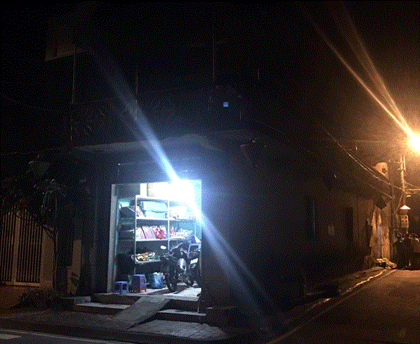 1 ngày 2 vụ chồng ra tay đoạt mạng vợ - 1 Hiện trường vụ chồng hờ đoạt mạng vợ (ảnh QTV)