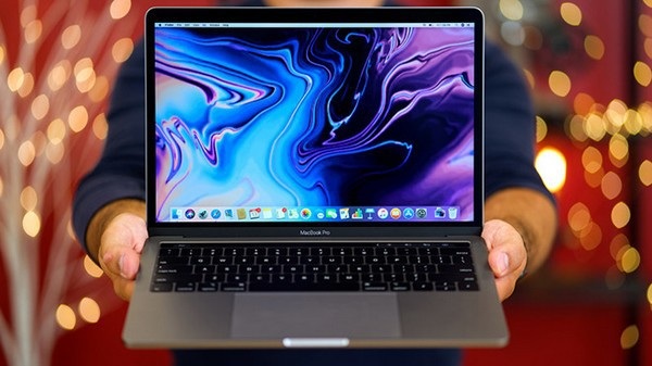 Cận cảnh MacBook Pro vừa được Apple trình làng, giá lên đến 6.700USD - 6 Phiên bản cao cấp nhất của MacBook Pro thế hệ mới có giá lên đến 6.699USD