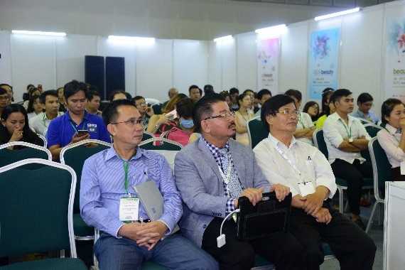 Sắp diễn ra triển lãm làm đẹp quy mô quốc tế tại Việt Nam - 1 Triển lãm là sự kiện không thể bỏ lỡ dành cho các doanh nghiệp trong ngành làm đẹp như công ty nhập khẩu, phân phối mỹ phẩm, thiết bị làm đẹp, trung tâm spa và thẩm mỹ, bác sĩ chăm sóc da & thẩm mỹ, salon tóc, nails salon, các đại lý bán sỉ, shop mỹ phẩm, nhà phân phối đại lý, các kênh bán lẻ online & offline, nhà máy sản xuất, OEM/ODM, các trung tâm và trường đào tạo làm đẹp, trung tâm thương mại, siêu thị, nhà thuốc, bệnh viện, khách sạn cùng các công ty liên quan đến lĩnh vực làm đẹp đến tham dự.
