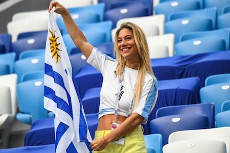 Những bóng hồng quyến rũ trên khán đài tại World Cup 2018 - 5 Các nữ cổ động viên xinh đẹp lúc nào cũng là cơn gió mát rượi thổi trên khán đài World Cup mùa hè 2018