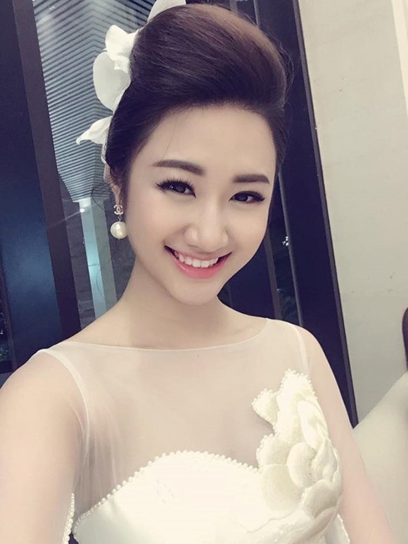 Cuộc sống nhung lụa của 3 Hoa hậu mới sinh con cho chồng đại gia - 19 Cuộc sống nhung lụa của 3 Hoa hậu mới sinh con cho chồng đại gia - 19