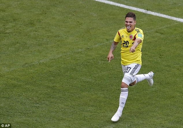 10 ngôi sao tăng giá trị chuyển nhượng sau World Cup 2018 - 9
James Rodriguez dính chấn thương, Juan Fernando Quintero đã thay thế vai trò ngôi sao Bayern Munich để lại. Quintero đang được River Plate cho Porto mượn nhưng hiện tại, cả Tottenham lẫn Real Madrid muốn mua cầu thủ này với giá 22 triệu bảng.