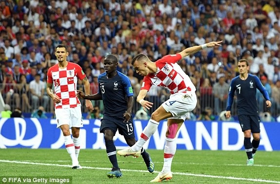 Tiết lộ nguyên nhân Kante chơi sa sút ở trận chung kết World Cup 2018 - 1
Kante đã không có được phong độ cao nhất ở trận chung kết World Cup 2018