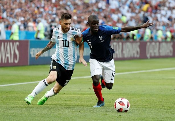 N’Golo Kante: “Tôi không hề bắt chết Messi” - 1
Kante đã khiến Messi không thể hiện được mình ở trận Pháp-Argentina