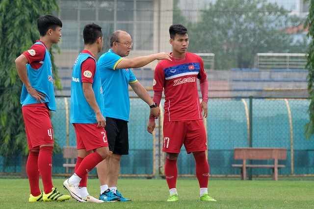 HLV Lê Thuỵ Hải: “Hãy tin vào HLV Park Hang Seo” - 1
HLV Park Hang Seo nhận được sự đánh giá rất cao từ HLV Lê Thụy Hải