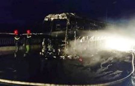 Lực lượng cảnh sát Phòng cháy chữa cháy dập lửa