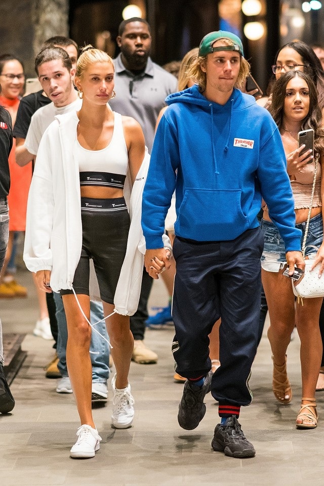 Hôn thê của “hoàng tử pop” Justin Bieber là ai? - 3 Justin Bieber và Hailey Baldwin