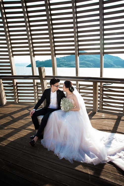 Ảnh cưới ngọt ngào của Á hậu Tú Anh và vị hôn phu Gia Lộc - 5 Ảnh cưới ngọt ngào của Á hậu Tú Anh và vị hôn phu Gia Lộc - 5