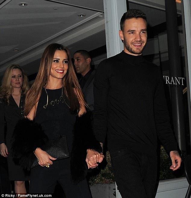 
Cặp đôi công khai mối quan hệ vào tháng 2/2016 và đã có với nhau 1 cậu con trai hiện được 1 tuổi.
