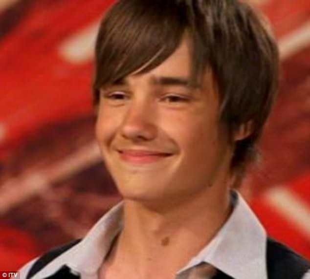 
Liam gặp gỡ Cheryl lần đầu tiên tại chương trình X Factor năm 2014.
