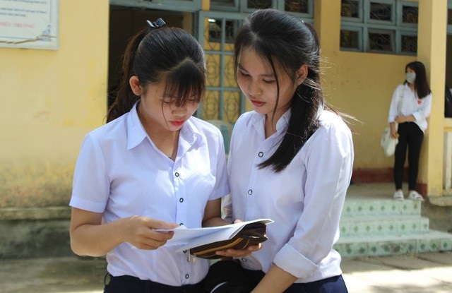 Xuất hiện điểm 9 và điểm liệt trong chấm thi môn Ngữ văn THPT quốc gia 2018 - 1
Phổ điểm thi năm nay của môn Ngữ văn sẽ từ 6 - 8