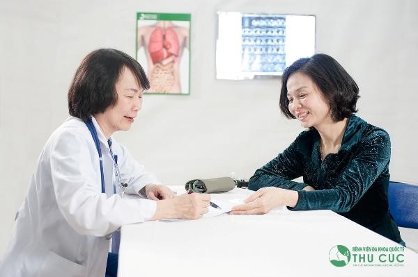 Có triệu chứng mới cần tầm soát ung thư: bạn đã nhầm! - 2 Khám tầm soát ung thư định kì luôn được các bác sĩ khuyến khích