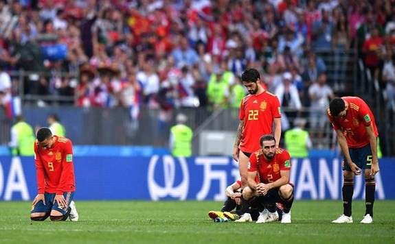 Nhìn lại thất bại của Tây Ban Nha: Tiki-taka đã “chết” như thế nào? - 1
Vượt trội về những con số thống kê, nhưng ĐT Tây Ban Nha phải dừng bước ở vòng 16 đội khi để thua chủ nhà Nga trong loạt sút penalty. Ảnh: Getty Images