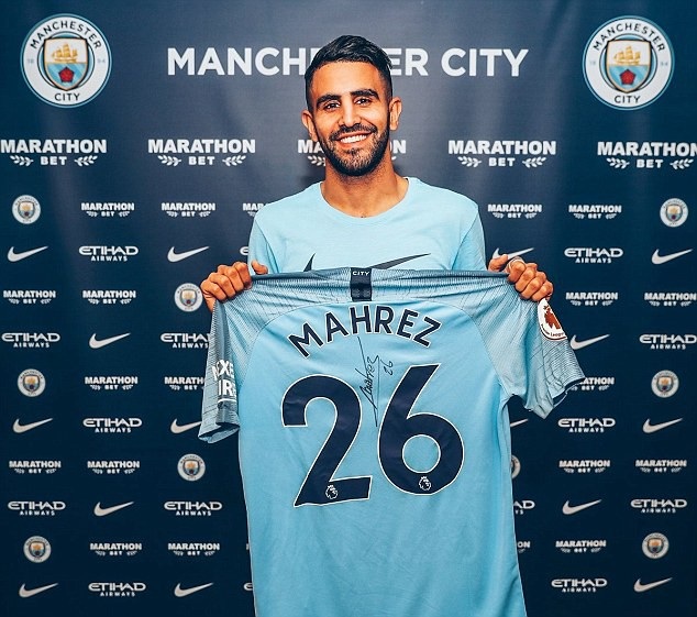 Liverpool bỏ xa Premier League sau 2 tháng chuyển nhượng - 4
Bản hợp đồng kỷ lục trị giá tới 60 triệu bảng của Man City đã thuộc về Mahrez