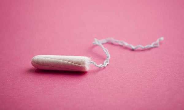 Dùng băng vệ sinh sai cách, thiếu nữ 16 tuổi bị sốc độc rồi tử vong - 2 Nguyên nhân gây ra cái chết của Sara chính là băng vệ sinh