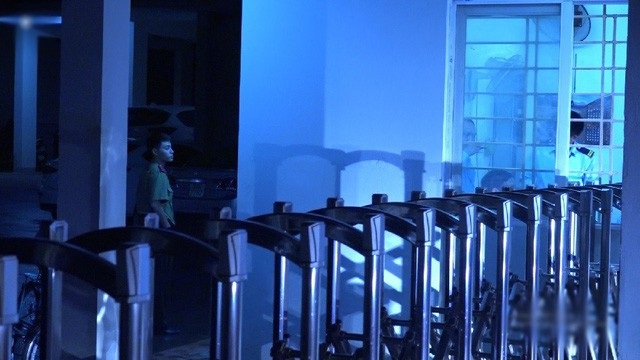 Sơn La: Tổ công tác Bộ GD&ĐT làm thâu đêm để thẩm định kết quả thi "cao bất thường" - 1
Công tác chấm thẩm định được thực hiện xuyên đêm tại Sở GD&ĐT Sơn La