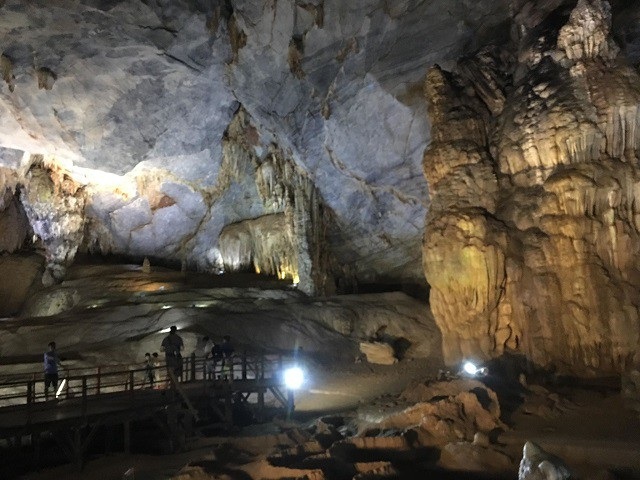 Phong Nha - Kẻ Bàng tạm ngừng đón khách vì mưa lớn - 2 Động Thiên Đường cũng đã tạm ngừng đón khách để đảm bảo an toàn