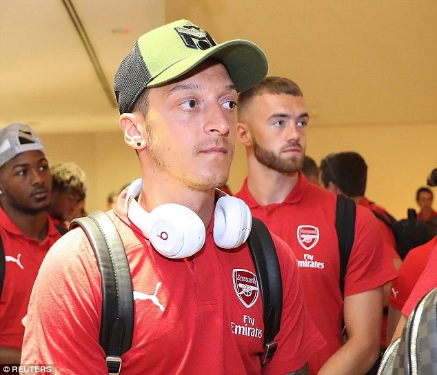 Chủ tịch Bayern Munich lên tiếng chế nhạo Mesut Ozil - 2
Ozil bị coi là tội đồ khiến Đức bị loại sớm ở World Cup 2018