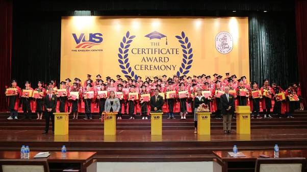VUS nâng kỷ lục 106.932 học viên nhận chứng chỉ quốc tế - 1 VUS nâng kỷ lục 106.932 học viên nhận chứng chỉ quốc tế - 1