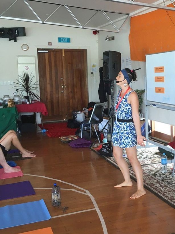 Kiếm hơn 50 triệu mỗi tuần bằng cách khơi dậy ham muốn tình dục - 2 Kiếm hơn 50 triệu mỗi tuần bằng cách khơi dậy ham muốn tình dục - 2