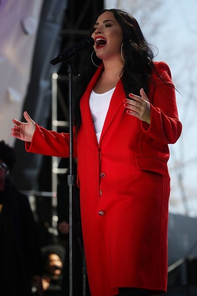 Demi Lovato đi cấp cứu vì dùng ma túy quá liều - 6
Đại diện của cô không lên tiếng về thông tin Demi phải cấp cứu vì nguyên nhân là sốc thuốc. Buổi diễn của Demi dự kiến diễn ra vào thứ 5 tới tại Atlantic City, New Jersey đã bị hủy bỏ