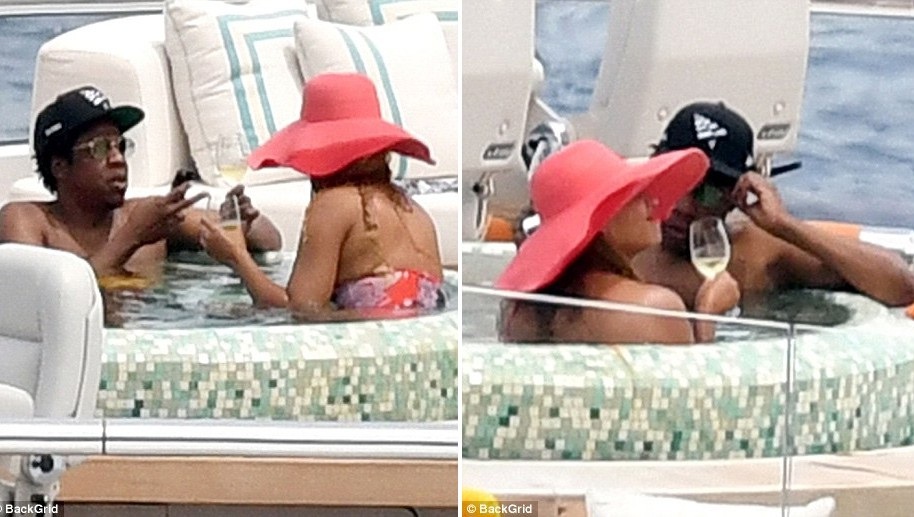 Beyonce Knowles and her husband relax on a $180 million yacht - 8