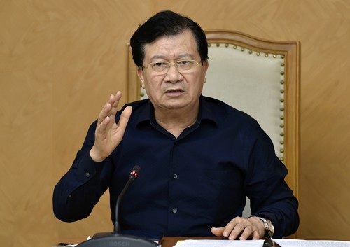 Phó Thủ tướng Trịnh Đình Dũng tại cuộc họp ngày 25/7
