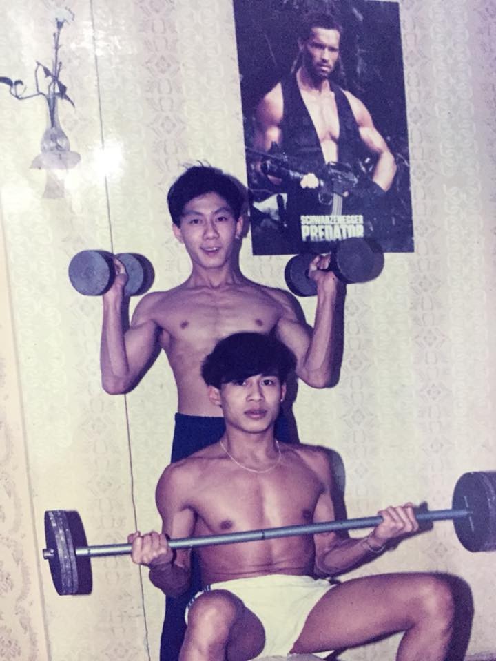 10x khoe ảnh "bố tôi năm ấy điển trai, phong độ" tạo ra trào lưu mới - 3 Hình mẫu ngày còn trẻ của chú Hùng chính là Lý Tiểu Long