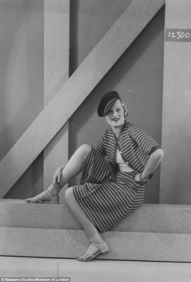 Một bộ đồ đi biển rất “khó tin” đối với phụ nữ hiện đại.