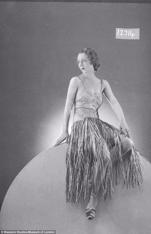 Nhìn lại thời trang đồ bơi khi... “mới bắt đầu gợi cảm” - 9