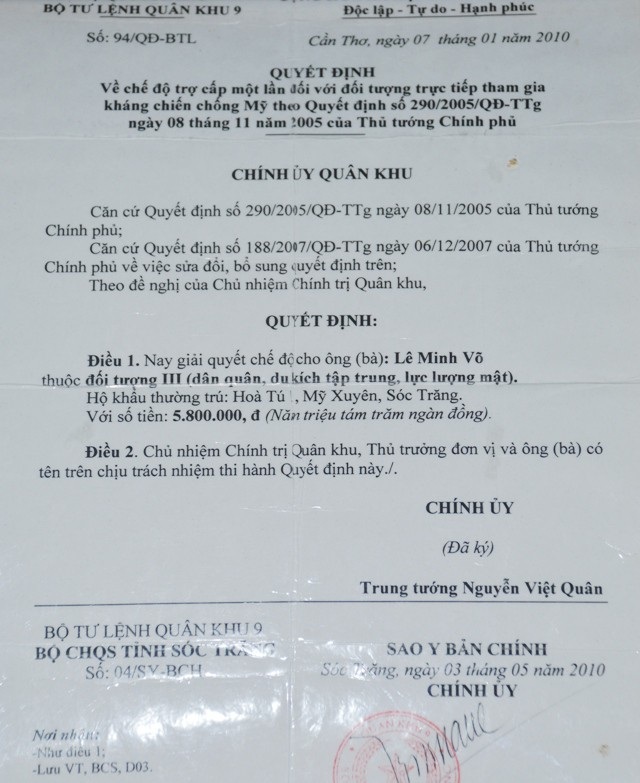 Sóc Trăng: Chưa được công nhận thương binh vì “vướng” thông tư? - 3 Một số quyết định khen thưởng về việc ông Lê Minh Võ tham gia kháng chiến.
