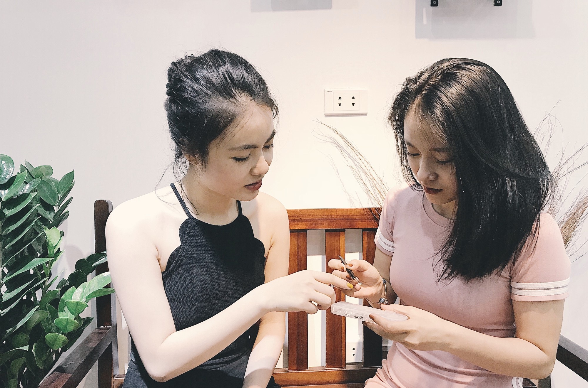 Thi đỗ nhưng không đi học đại học, 9x mở tiệm làm móng kiếm tiền ngang giám đốc - 5