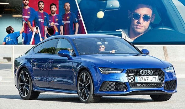 
Chiếc xe mà Neymar chọn vào năm 2016 trong chương trình tài trợ của Audi dành cho FC Barcelona là một chiếc RS7 Sportback với trang bị động cơ Performance 4.0 TFSI Tiptronic Quattro. Mẫu xe này có giá khoảng 164.000 USD. (Ảnh: AP)
