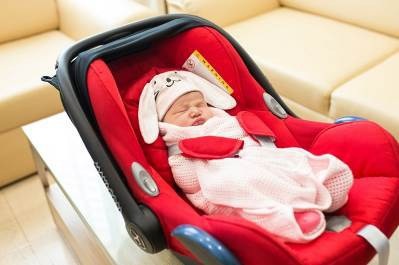 Siêu mẫu Hà Anh xuất hiện rạng rỡ sau khi sinh con - 4