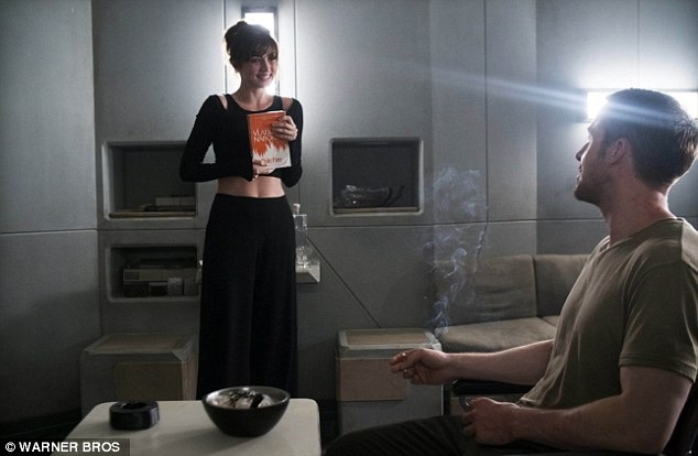 
Ana nổi tiếng sau khi đóng cùng tài tử Ryan Gosling trong phim Blade Rummer 2049
