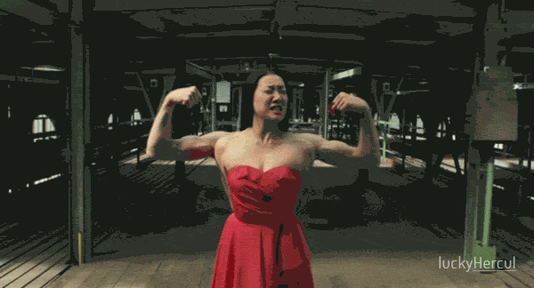 Giật mình với cô gái có đôi tay lực lưỡng